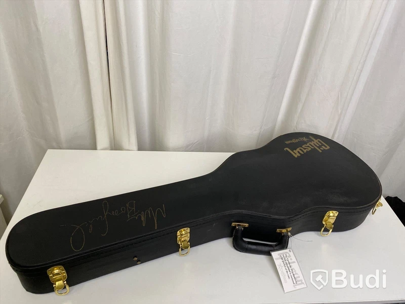 Gibson custom case signerat Mike Bloomfield med diverse defekter