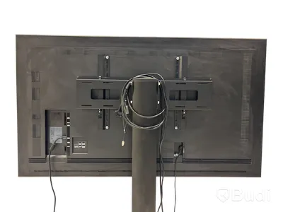 TV-skärm Samsung, QM65R-B, 65 tum 4K UHD inkl.TV-ställ på hjul