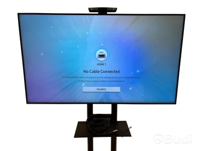 TV-skärm Samsung, QB65R, 65 tum 4K UHD med TV-ställ på hjul