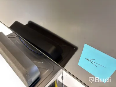 TV-skärm Samsung, QB65R, 65 tum 4K inkl. TV-ställ på hjul och konferenskamera