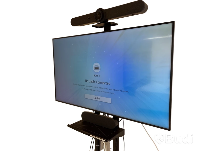 TV-skärm Samsung, QB65R, 65 tum 4K inkl. TV-ställ på hjul och konferenskamera