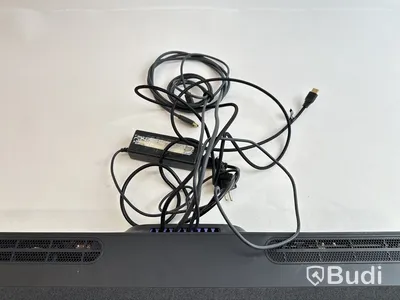 TV-skärm Samsung, QB55R, 55 tum 4K inkl. TV-ställ på hjul och konferenskamera