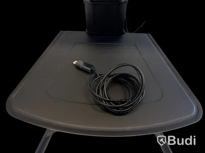 TV-skärm Samsung, QB55R, 55 tum 4K inkl. TV-ställ på hjul och konferenskamera