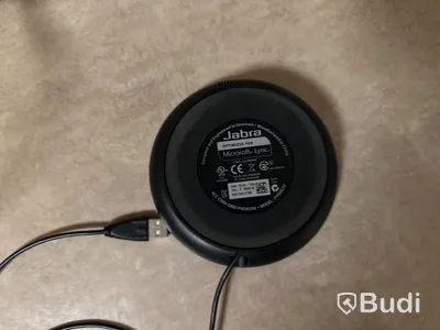 Projektor Benq och högtalare jabra
