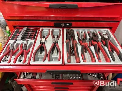 Verktygsskåp med tillhörande verktyg Tengtools