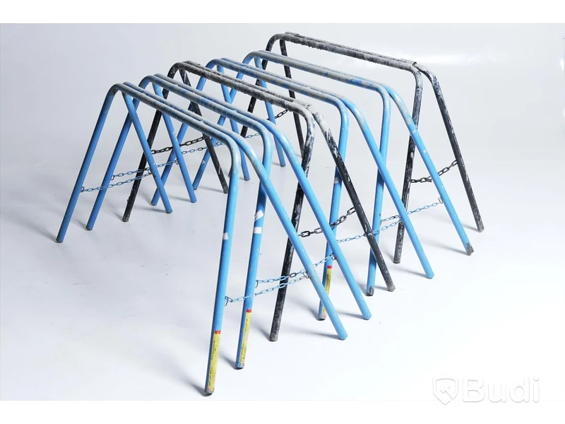 Parti med ställningsbockar (6st - höjd ca 70cm)