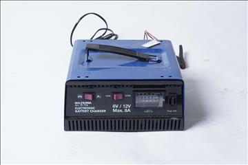 Batteriladdare - Biltema 37 734