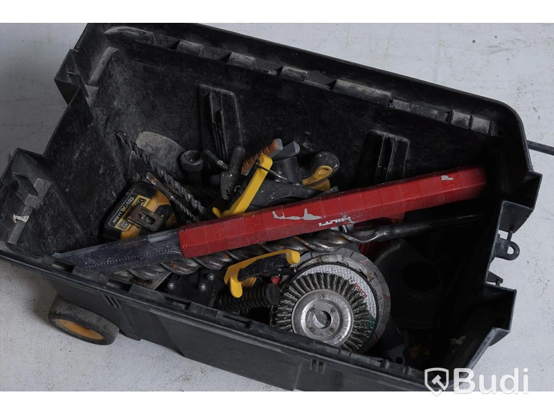 Verktygslåda - Dewalt med diverse verktyg