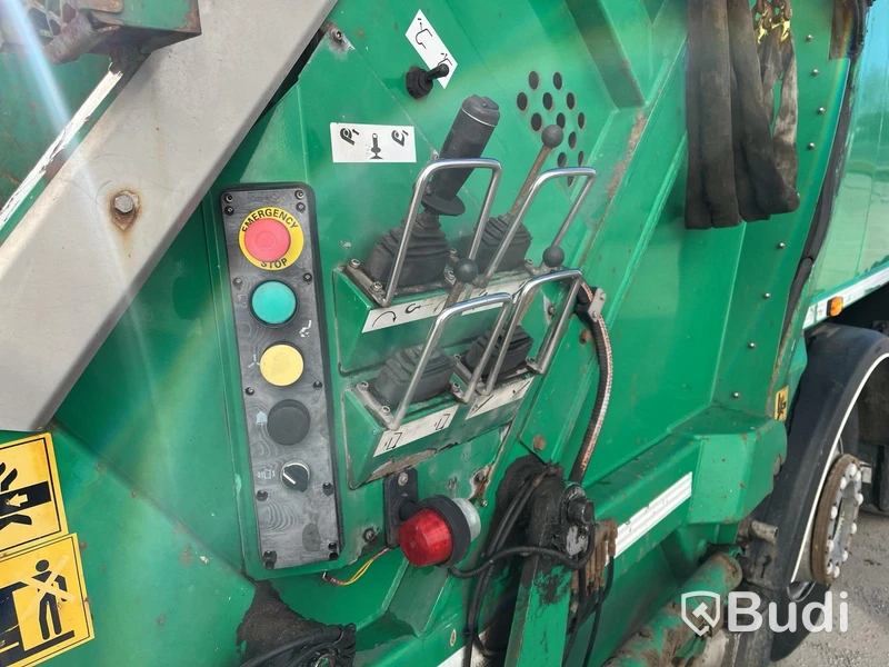Sopbil Baklastare Volvo FE 300 6x2-2013 | Automat | NTM - EXPORT