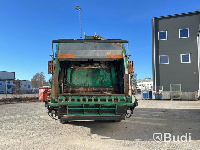 Sopbil Baklastare Volvo FE 300 6x2-2013 | Automat | NTM - EXPORT