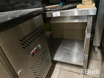 Rostfri bänk   (under ugnen)