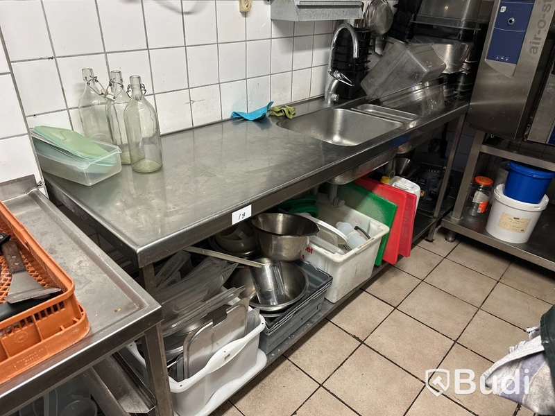 Bänk med 2 diskhoar och underhylla