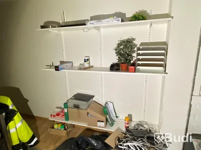 Arbetsbänk, verktyg, skrivbord m.m. Stort parti!