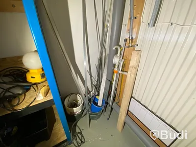 Arbetsbänk, verktyg, skrivbord m.m. Stort parti!