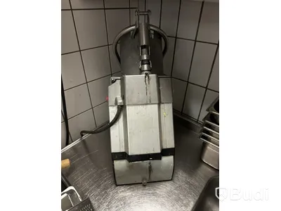 Grönsaksskärare, Hällde