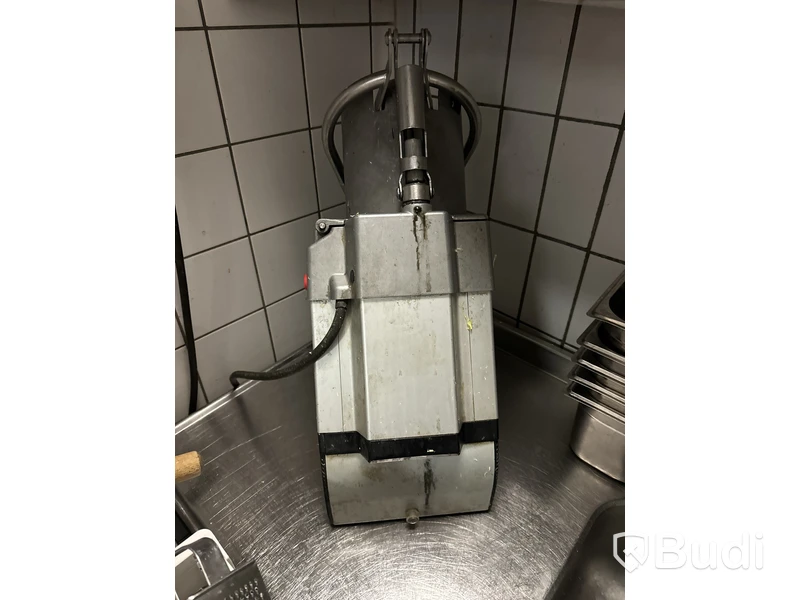 Grönsaksskärare, Hällde