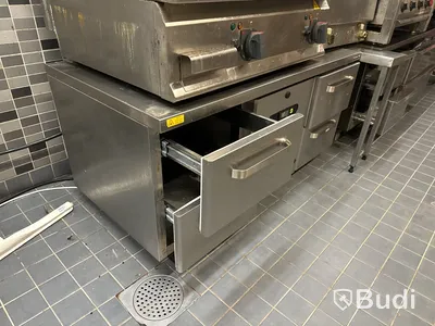 Rostfri grillbänk med 4 st. utdragbara lådor, coolpart