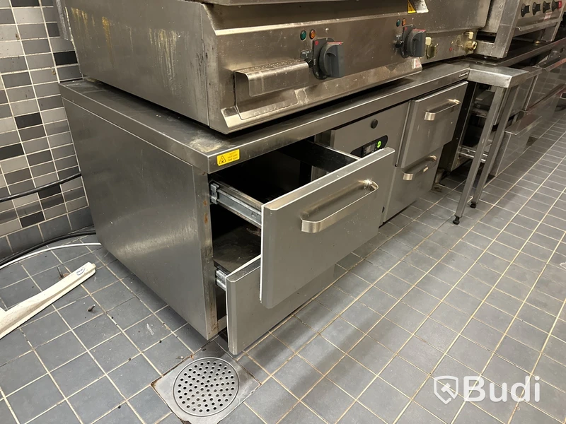 Rostfri grillbänk med 4 st. utdragbara lådor, coolpart