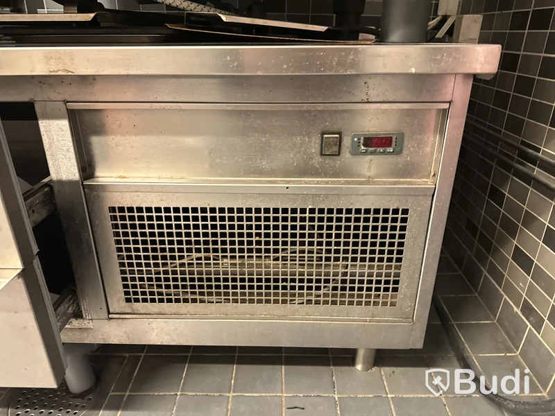 Rostfri grillbänk med 4 st. utdragbara lådor