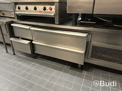 Rostfri grillbänk med 4 st. utdragbara lådor