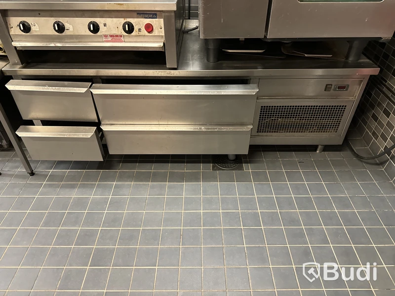 Rostfri grillbänk med 4 st. utdragbara lådor