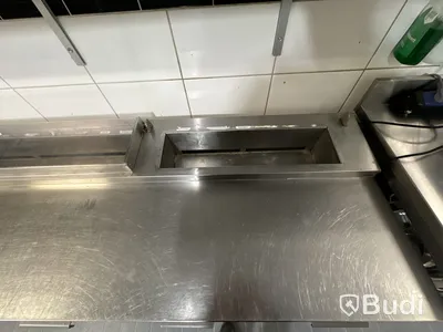 Rostfri kylbänk med 13 st. utdragbara lådor