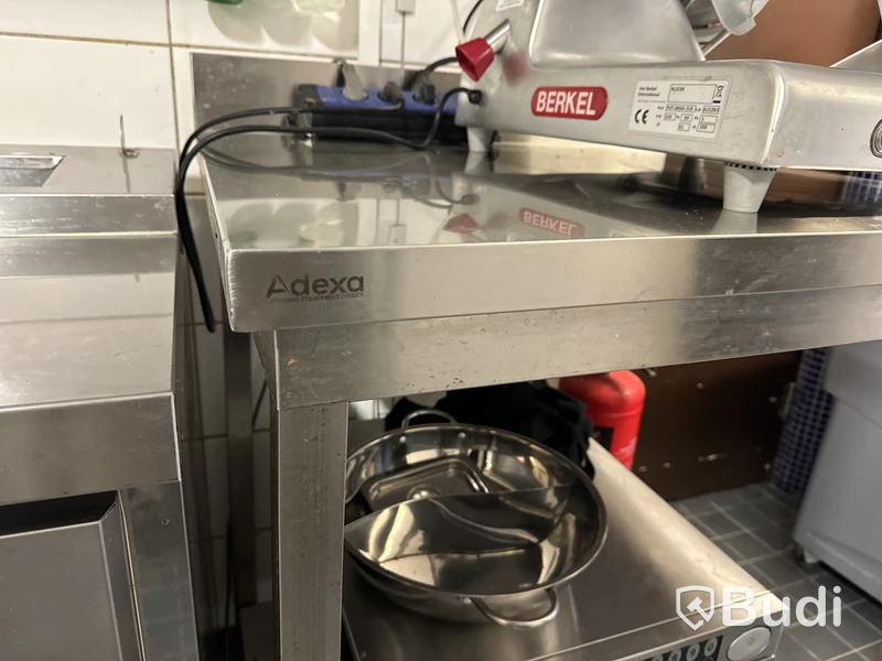 Rostfri diskbänk