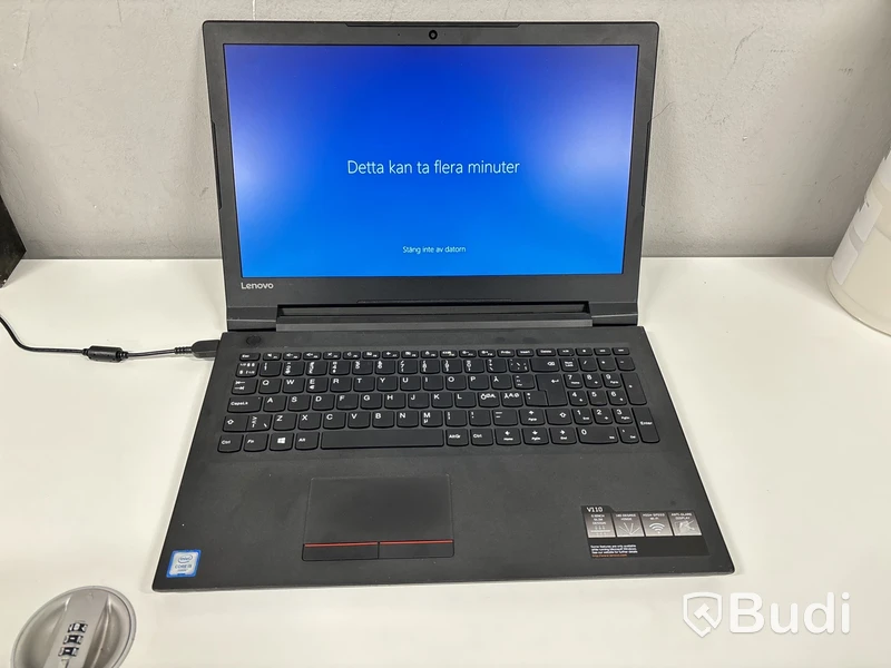 Laptop Lenovo V110