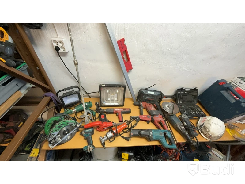 Bultpistol, cirkelsåg, nibbler m.m.