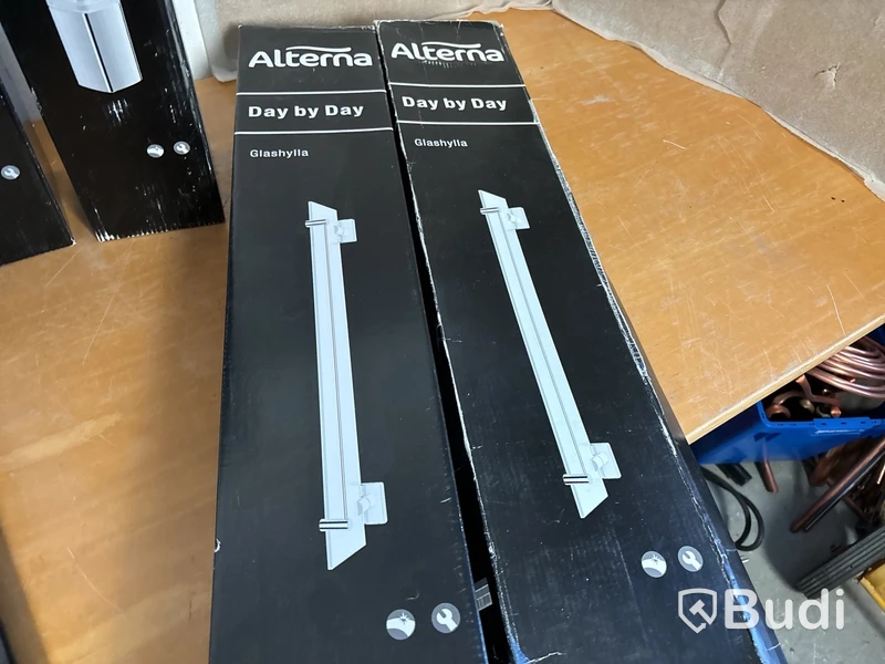 Glashylla, hållare & WC-borstar, Alterna.