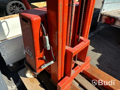 Elektrisk pallyftare, BT (renoveringsobjekt)