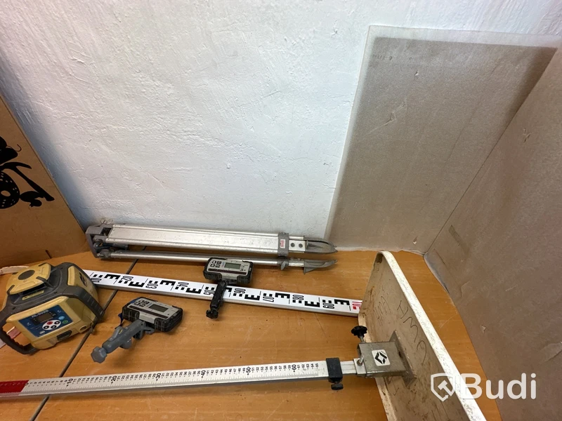 2 st Rotationslaser, mottagare, stativ m.m.