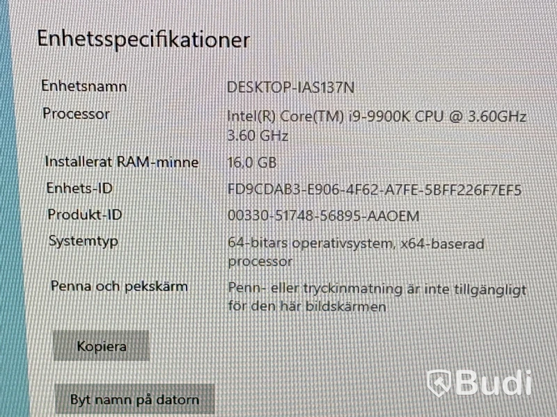 Kraftfull dator med dubbla skärmar