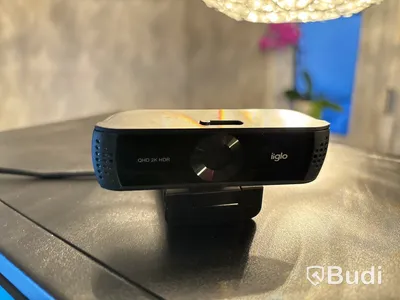Kraftfull dator med dubbla skärmar
