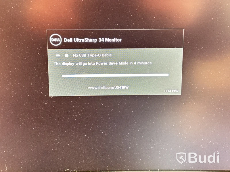 Dell UltraSharp 34-tums curved monitor.