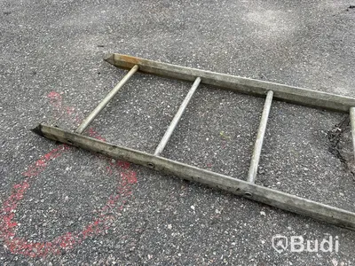Stege 310 cm lång.