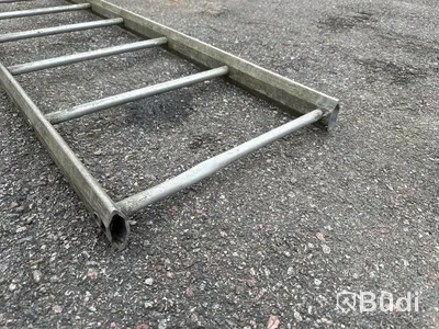 Stege 310 cm lång.