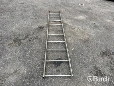 Stege 310 cm lång.