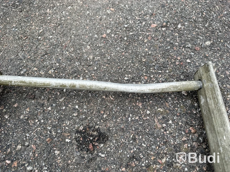 Stege 310 cm lång.