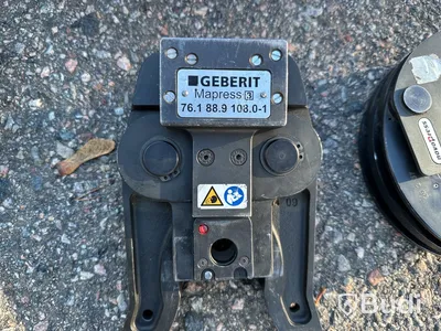 Pressmaskin Geberit.