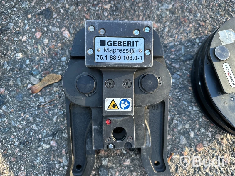 Pressmaskin Geberit.