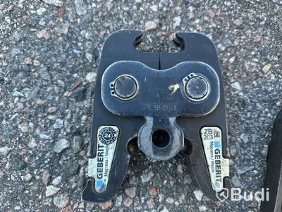 Pressmaskin Geberit med presbackar