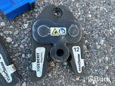 Pressmaskin Geberit med presbackar