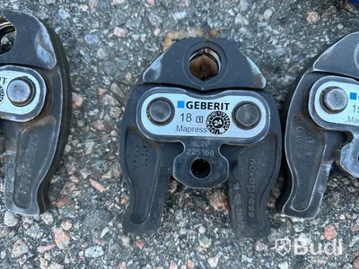 Pressmaskin Geberit med pressbackar