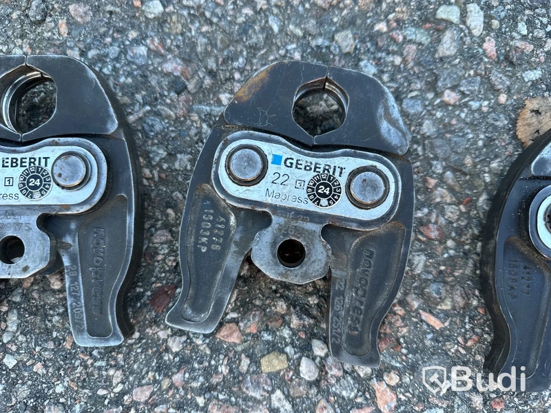 Pressmaskin Geberit med pressbackar