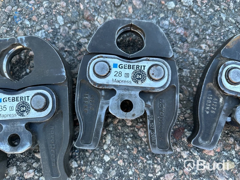 Pressmaskin Geberit med pressbackar