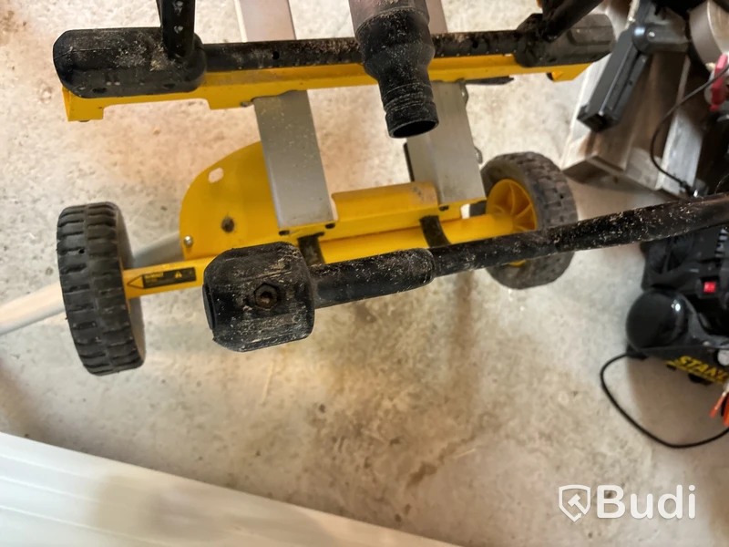 Bordssåg DeWalt DWE7485