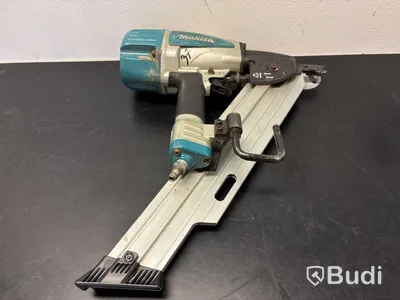 Spikpistol Makita AN943