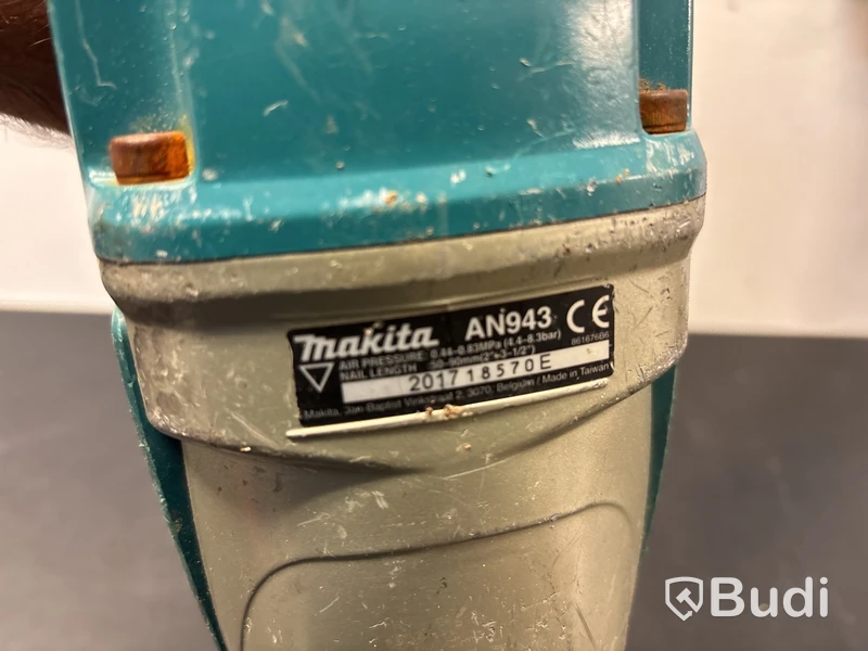 Spikpistol Makita AN943