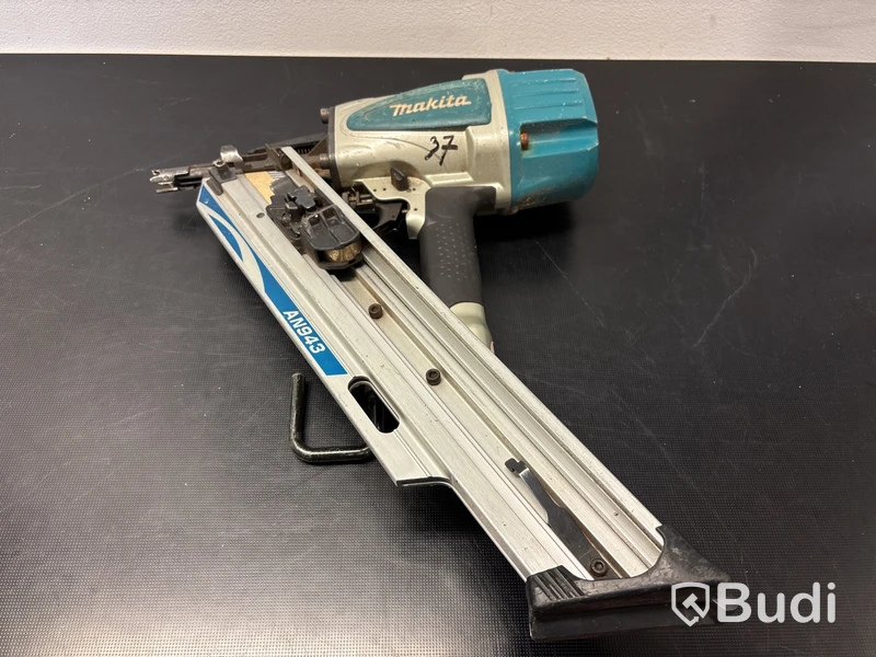 Spikpistol Makita AN943